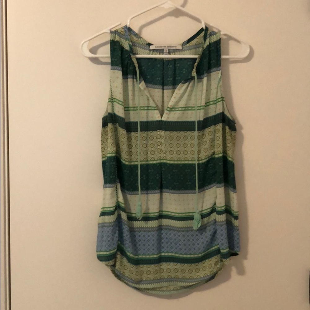 Tasseled tunic top - Picture 2 of 3